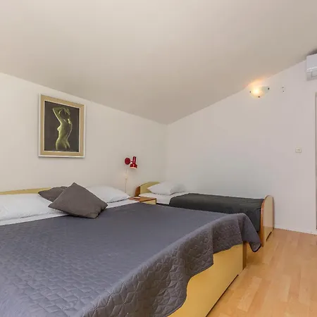 Manda Apartment *