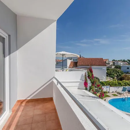Manda Apartment